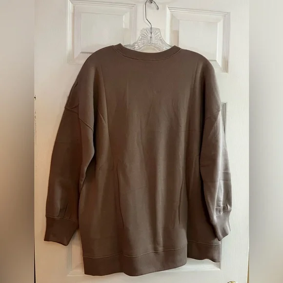 Zenana/women’s NWOT Cocoa Boyfriend Crewneck Top Size S - Picture 7 of 7